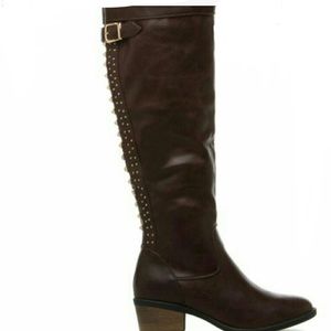 ShoeDazzle || woman’s Brown High Boots over the knee size 8